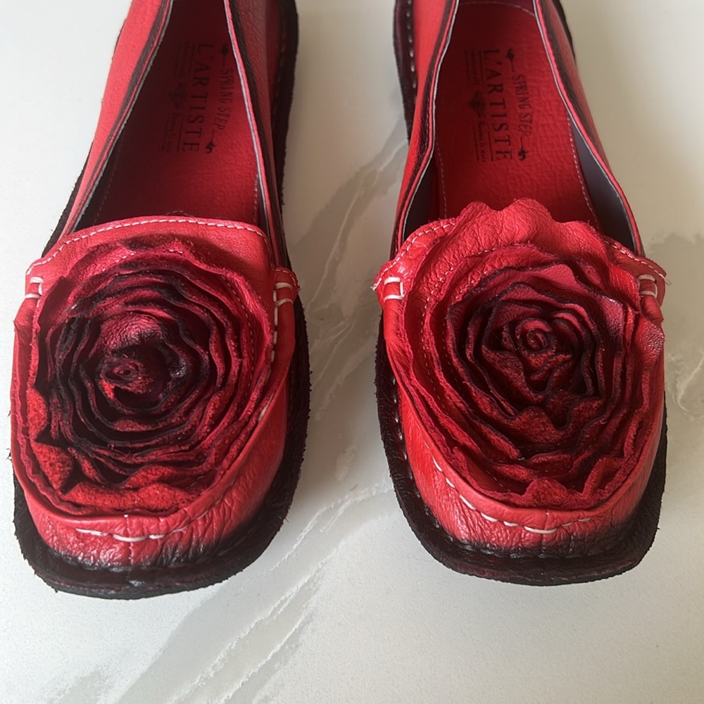 L’Artiste Dezi Red and Black Leather Floral Loafers Flats Womens EU 41 9.5 - 10 - Picture 6 of 16